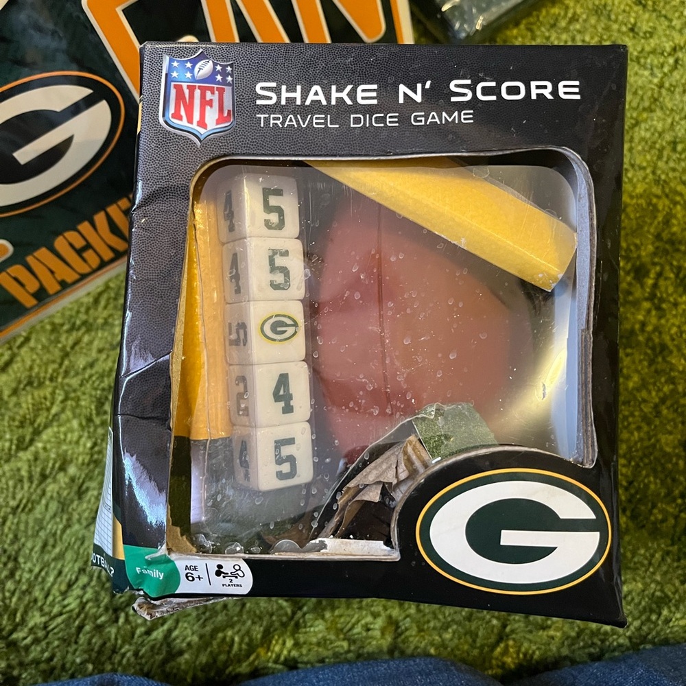 Shake N' Score Travel Dice Game - Green and Yellow